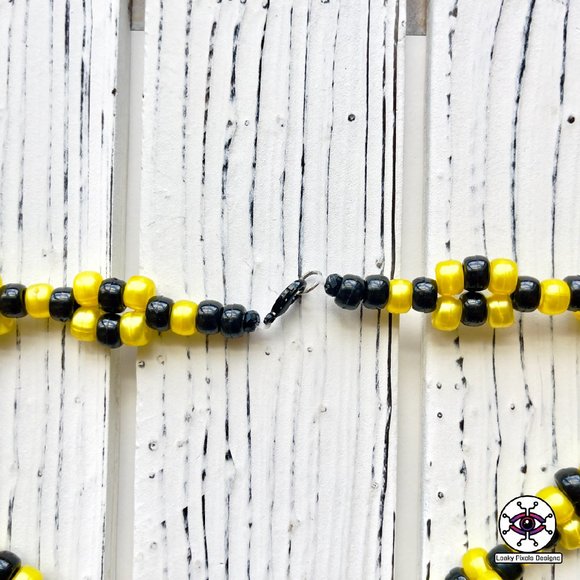 Umbreon Perler Necklace Medium - Picture 5 of 6